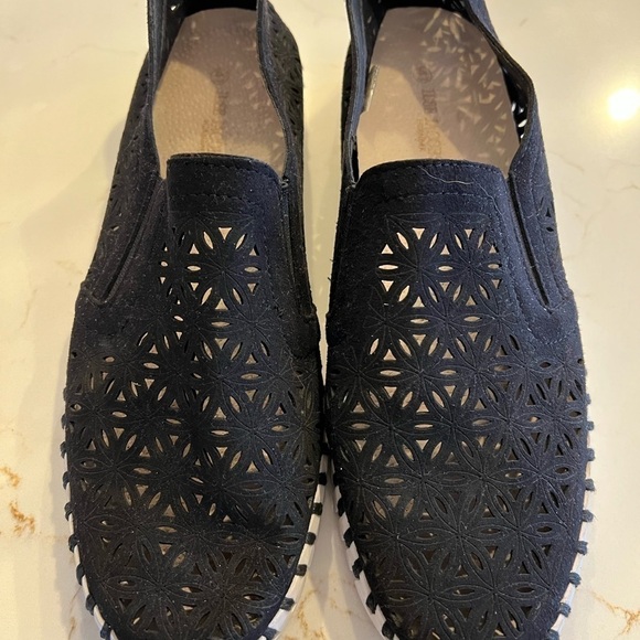 Isle Jacobsen Black Perforated Slip On Shoe EU 41 - Picture 11 of 13